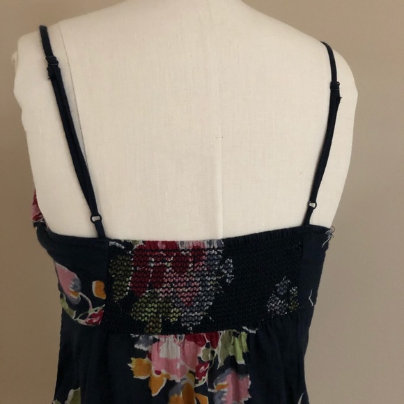 AMERICAN EAGLE navy floral cami - Picture 5 of 6